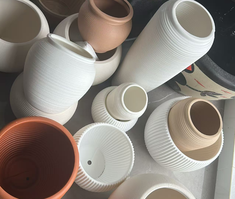 HDPE imitasi piring bunga keramik dan piring bunga plastik dengan berbagai ukuran pilihan PE Coated dan Drainageholes