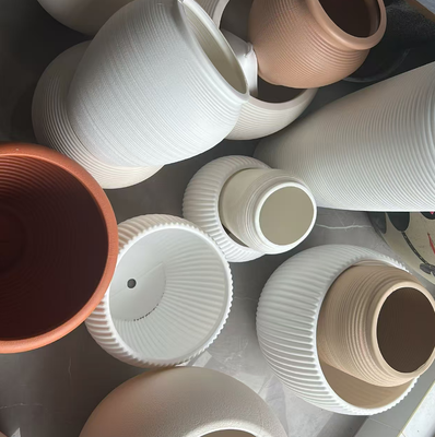 HDPE imitasi piring bunga keramik dan piring bunga plastik dengan berbagai ukuran pilihan PE Coated dan Drainageholes